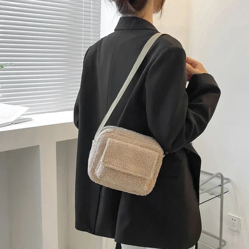 Crossbody Taske i Plys – Fluffy, Luksuriøs og Kompakt - My Store