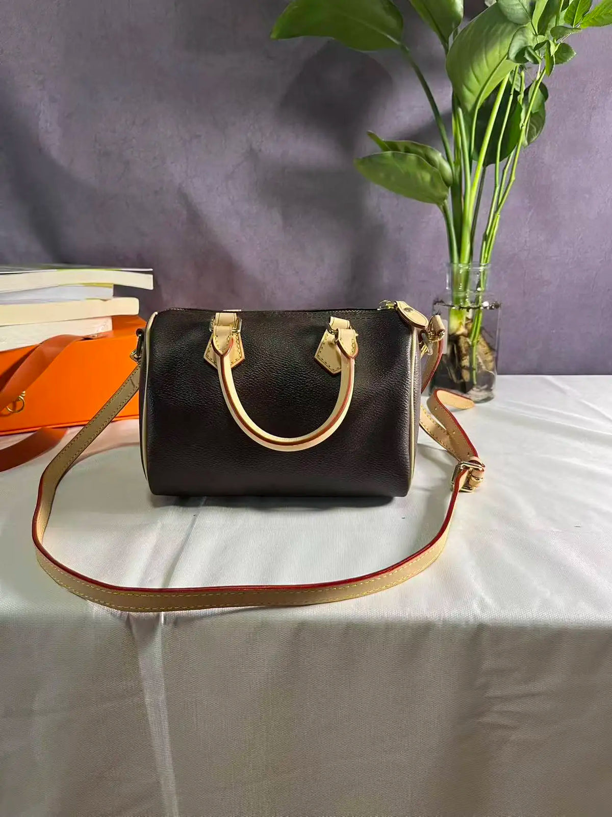 Classic shoulder bag