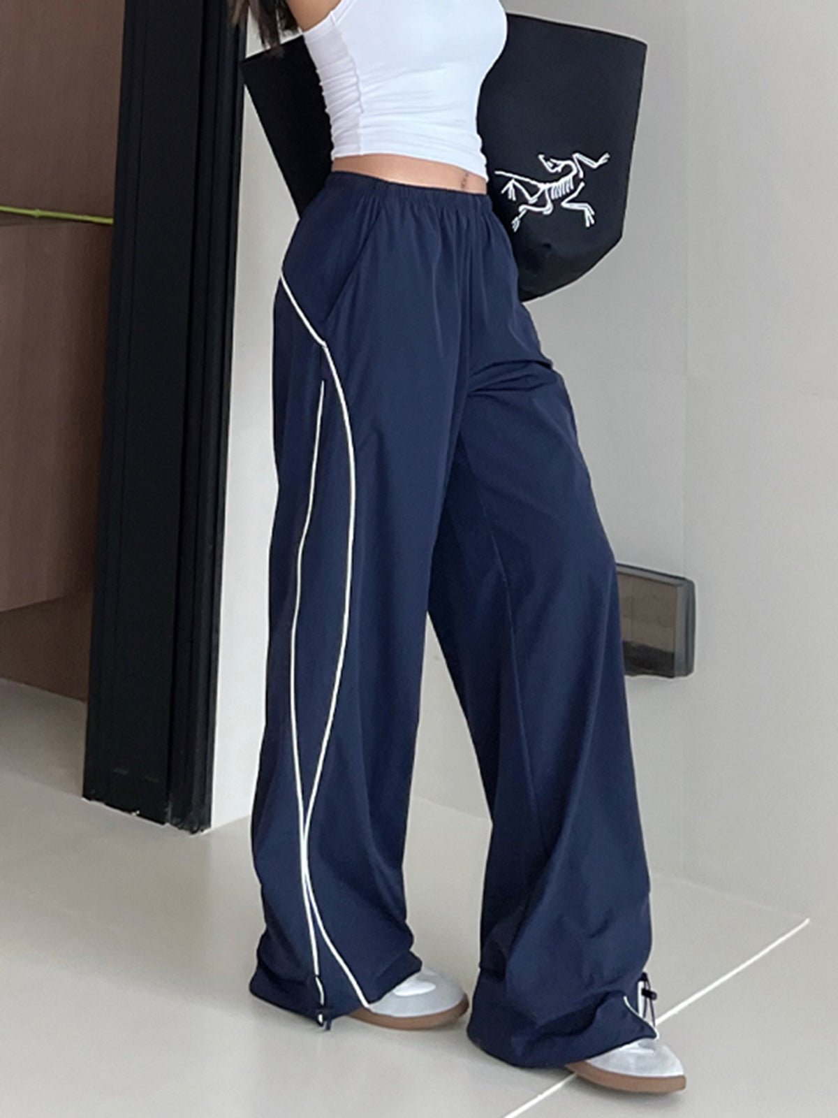 Women's sporty drawstring trousers – view 4