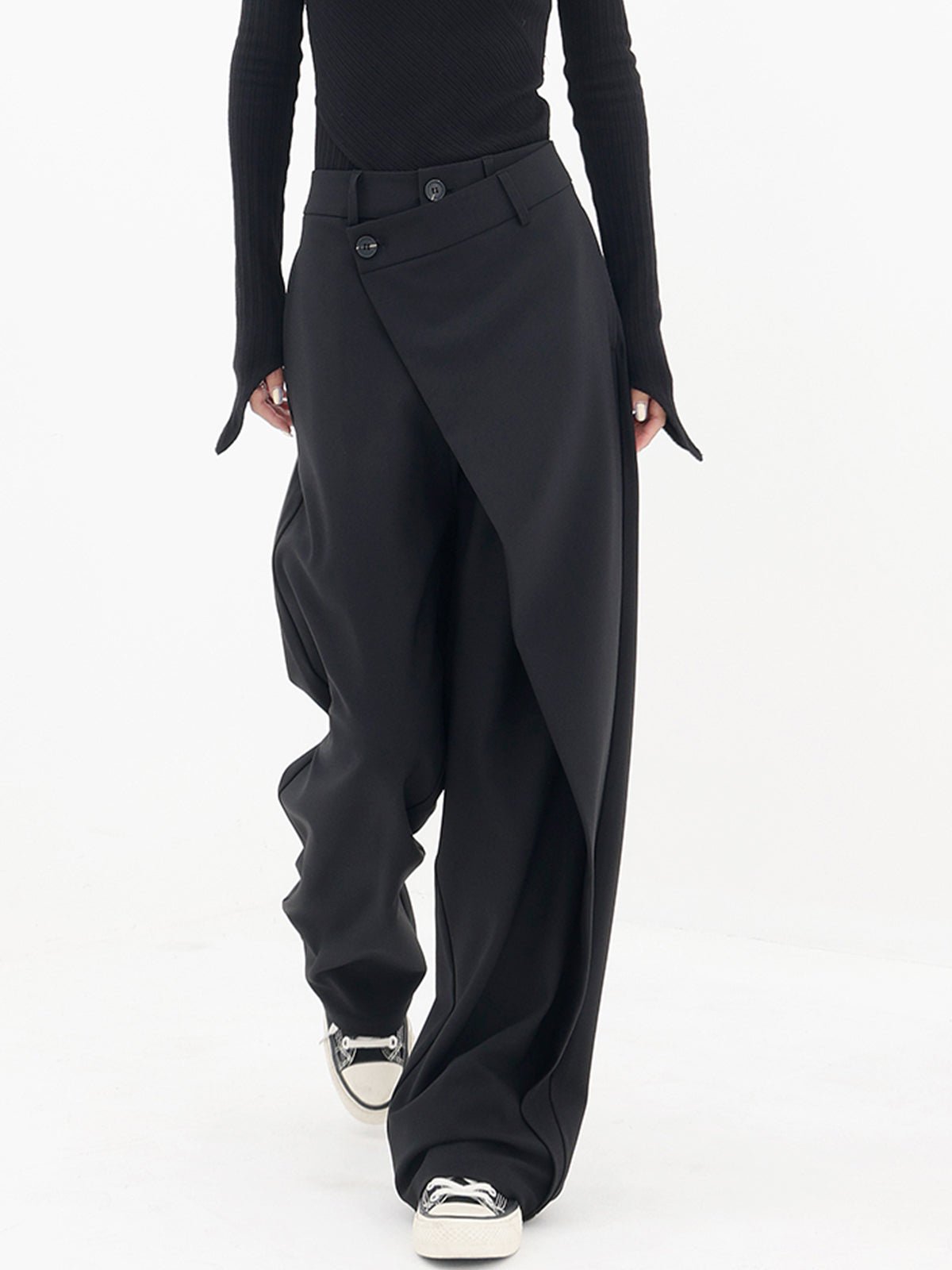 Women's wide-leg trousers with decorative buttons in Black