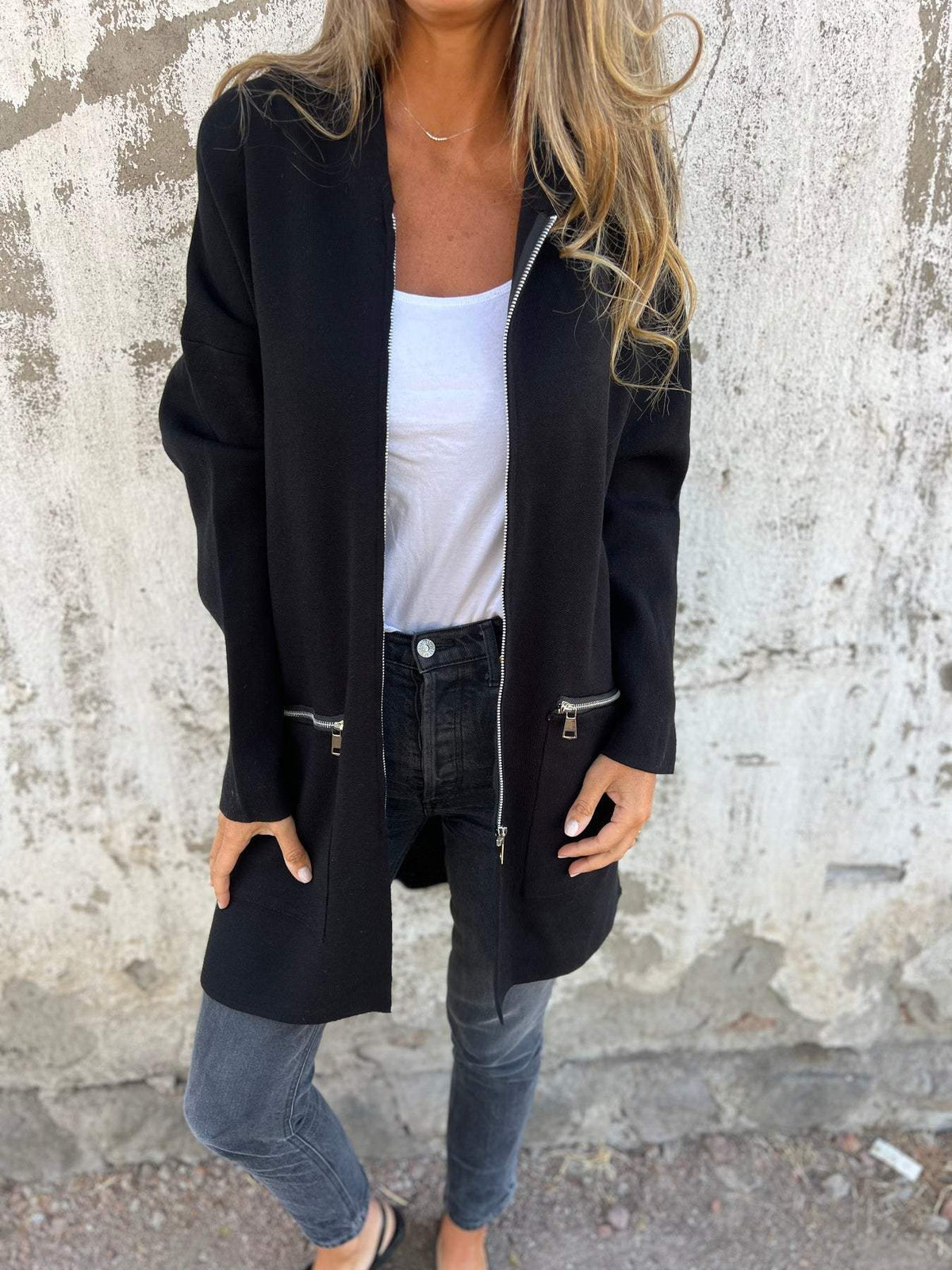Women's zip-up cardigan in Black