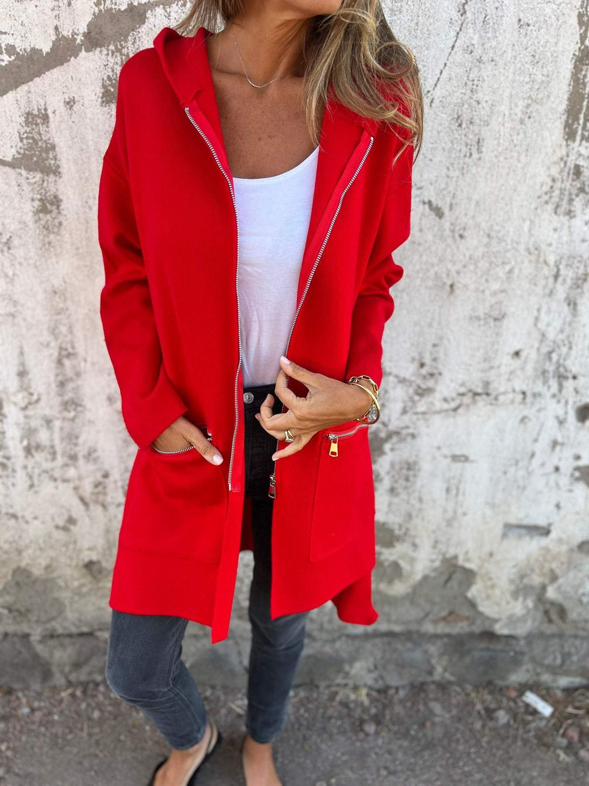 Women's zip-up cardigan in Red – view 2