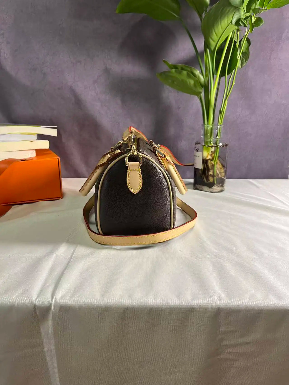 Classic shoulder bag – view 2
