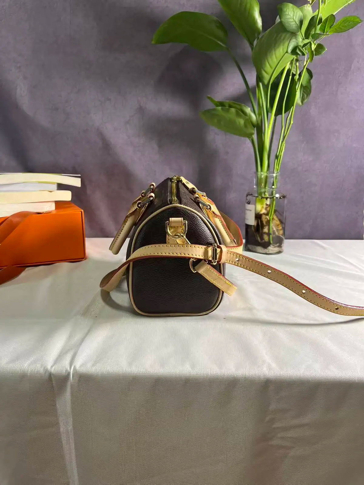 Classic shoulder bag – view 4