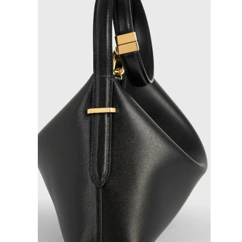 Women's leather shoulder bag – view 6