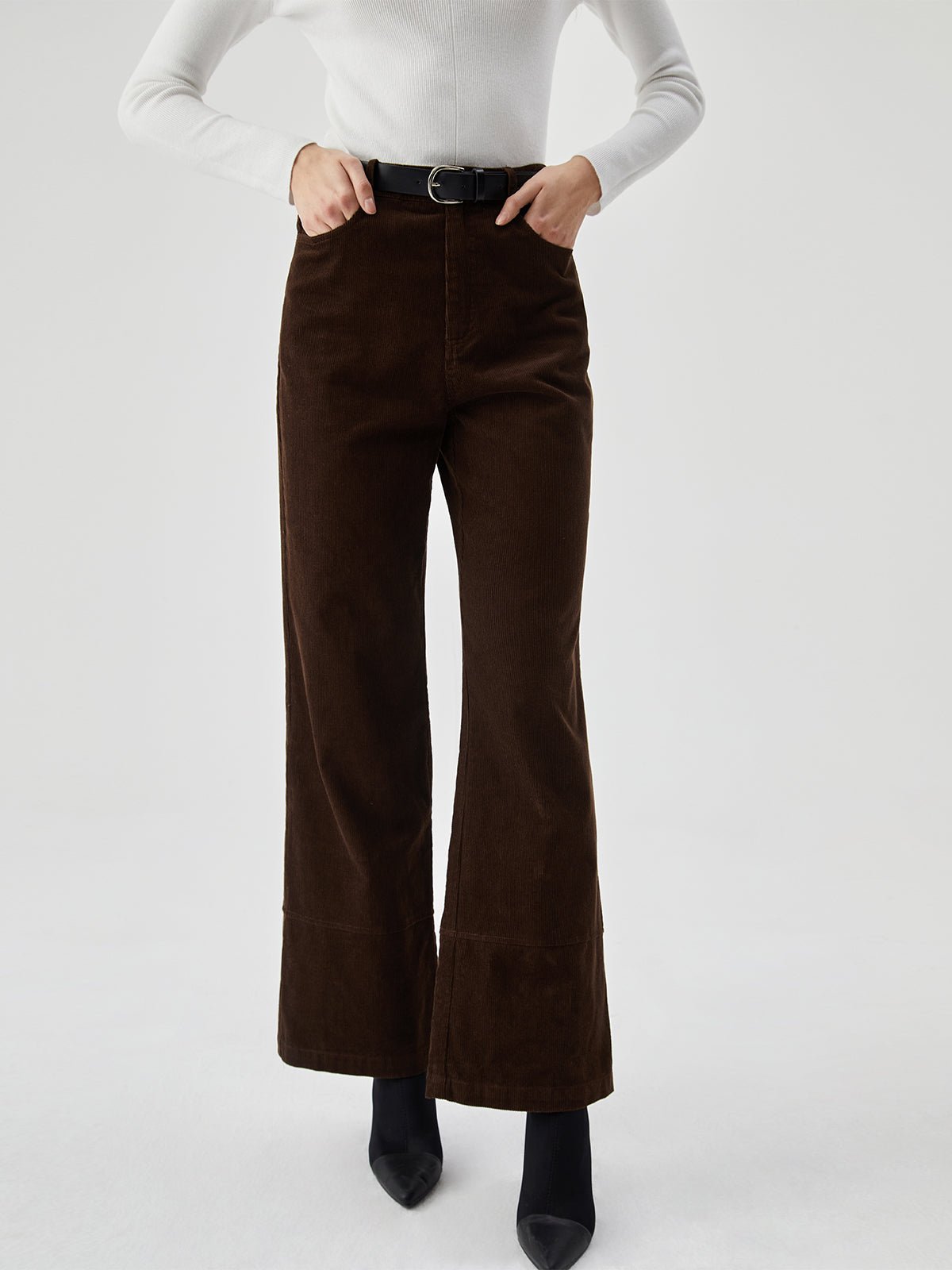 Women's wide-leg corduroy trousers in Dark Brown
