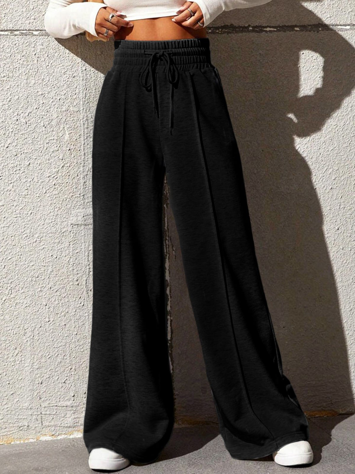 Women's wide-leg joggers in Black – view 5