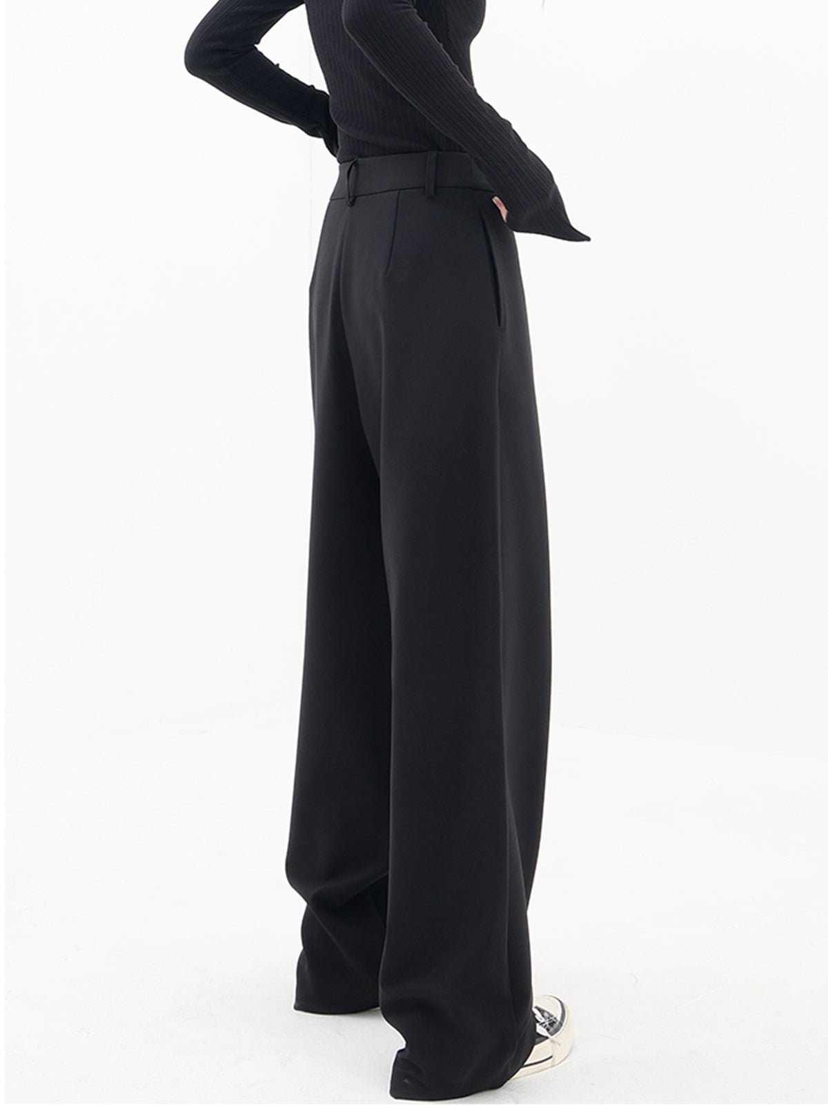 Women's wide-leg trousers with decorative buttons – view 6